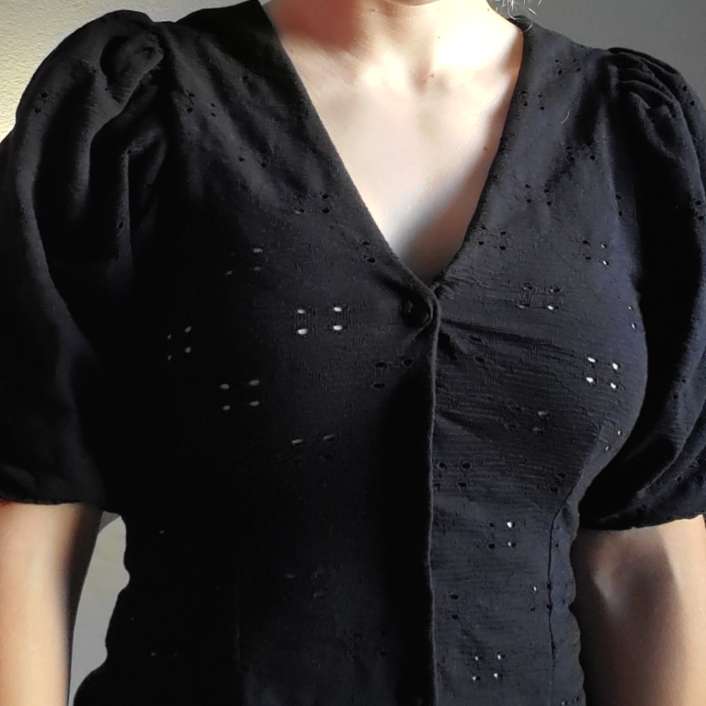 H&M Puffy Sleeve Top